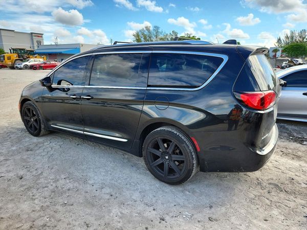 2017 CHRYSLER PACIFICA Touring L Plus — DSRA