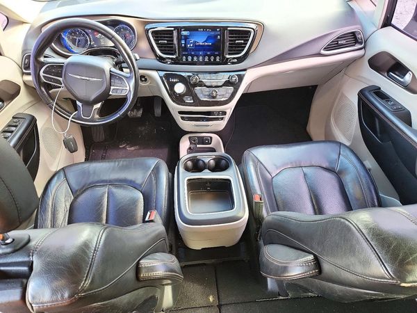2017 CHRYSLER PACIFICA Touring L Plus — CKPT