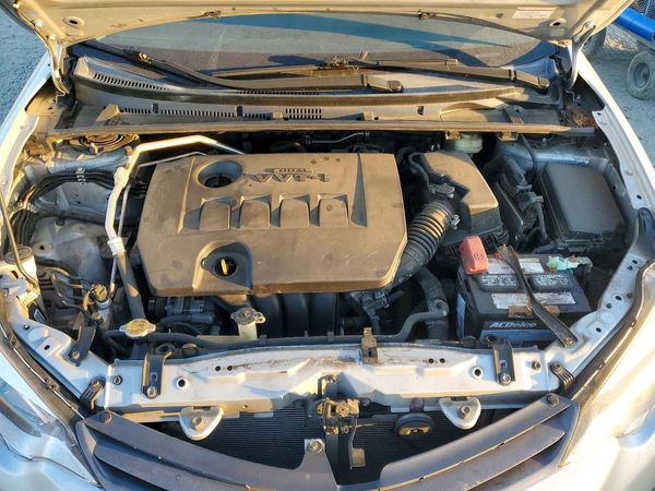 2016 TOYOTA COROLLA L/LE — Engine bay
