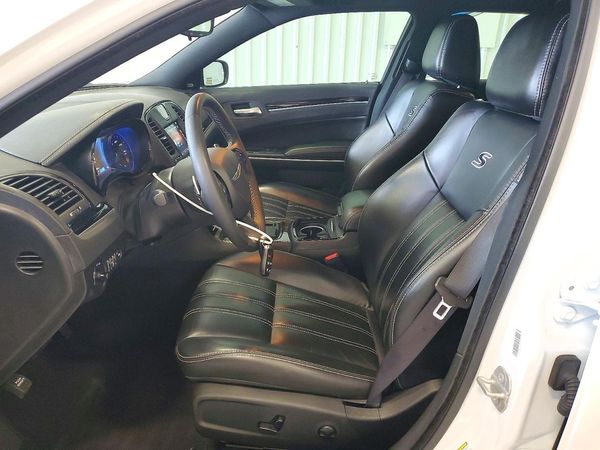 2023 CHRYSLER 300 300S — DENT