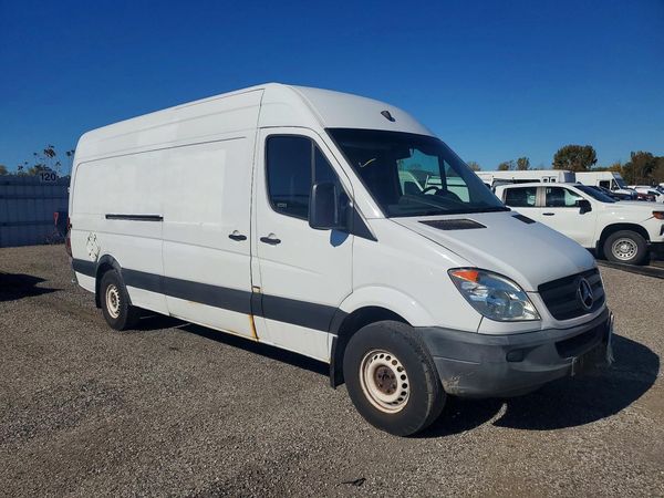 2013 MERCEDES-BENZ SPRINTER High — Passenger 3/4
