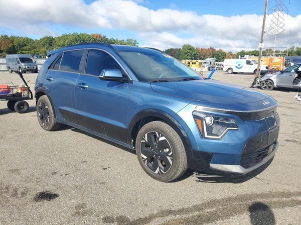 2024 KIA NIRO Wind — Passenger 3/4