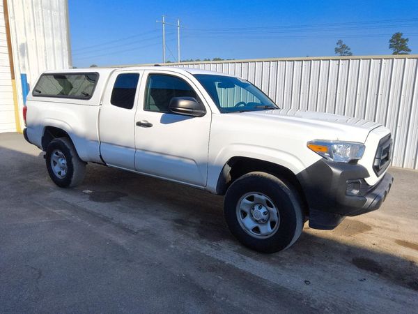 2022 TOYOTA TACOMA SR5 — Passenger 3/4