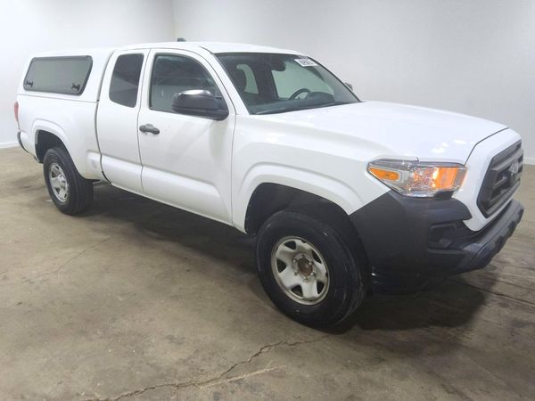 2023 TOYOTA TACOMA SR5 — Passenger 3/4