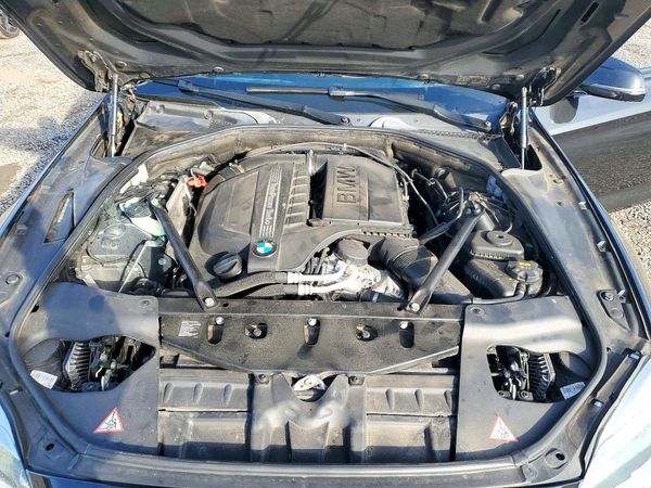 2016 BMW 640 xDrive GC — Engine bay