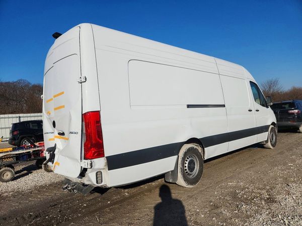 2024 MERCEDES-BENZ SPRINTER 2