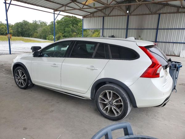 2015 VOLVO V60 CROSS COUNTRY Premier (non R design) — DSRA