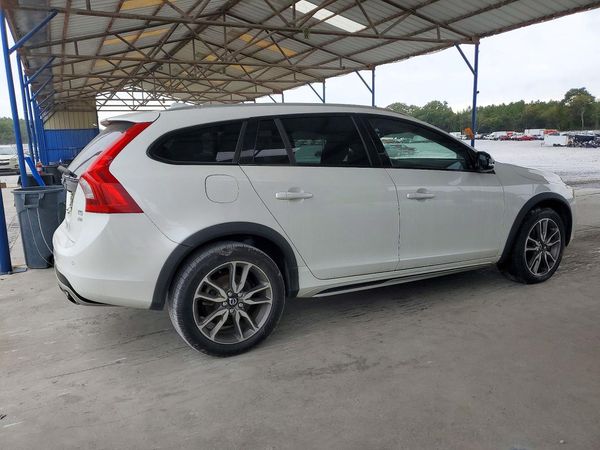2015 VOLVO V60 CROSS COUNTRY Premier (non R design) — PSRA