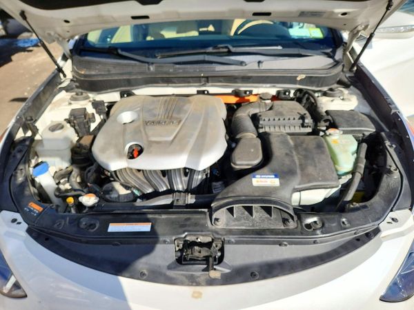 2015 HYUNDAI SONATA GLS(Middle) — Engine bay