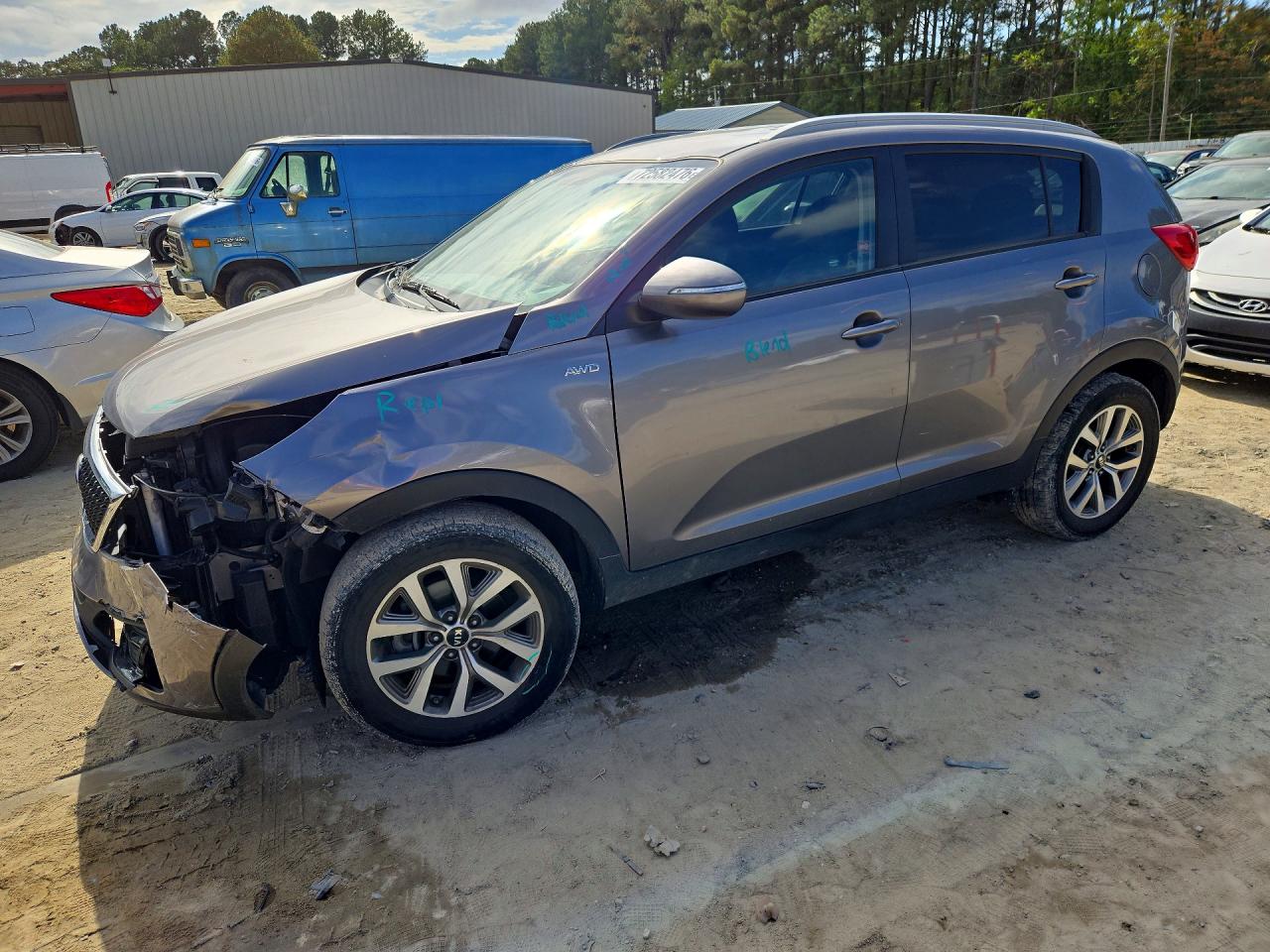 2014 KIA SPORTAGE LX — Front 3/4