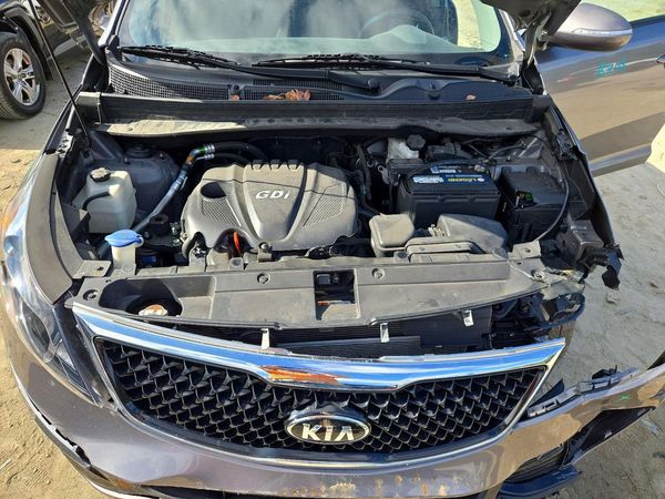 2014 KIA SPORTAGE LX — Engine bay