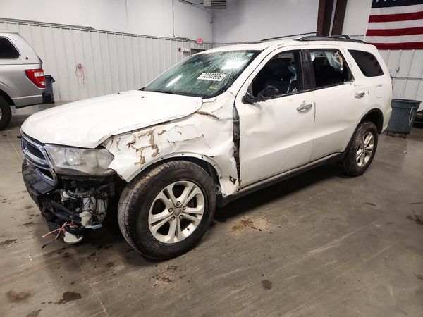 2013 DODGE DURANGO Crew — Front 3/4