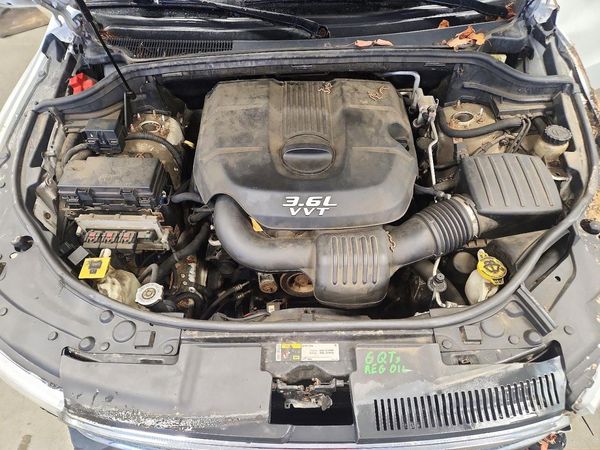 2013 DODGE DURANGO Crew — Engine bay