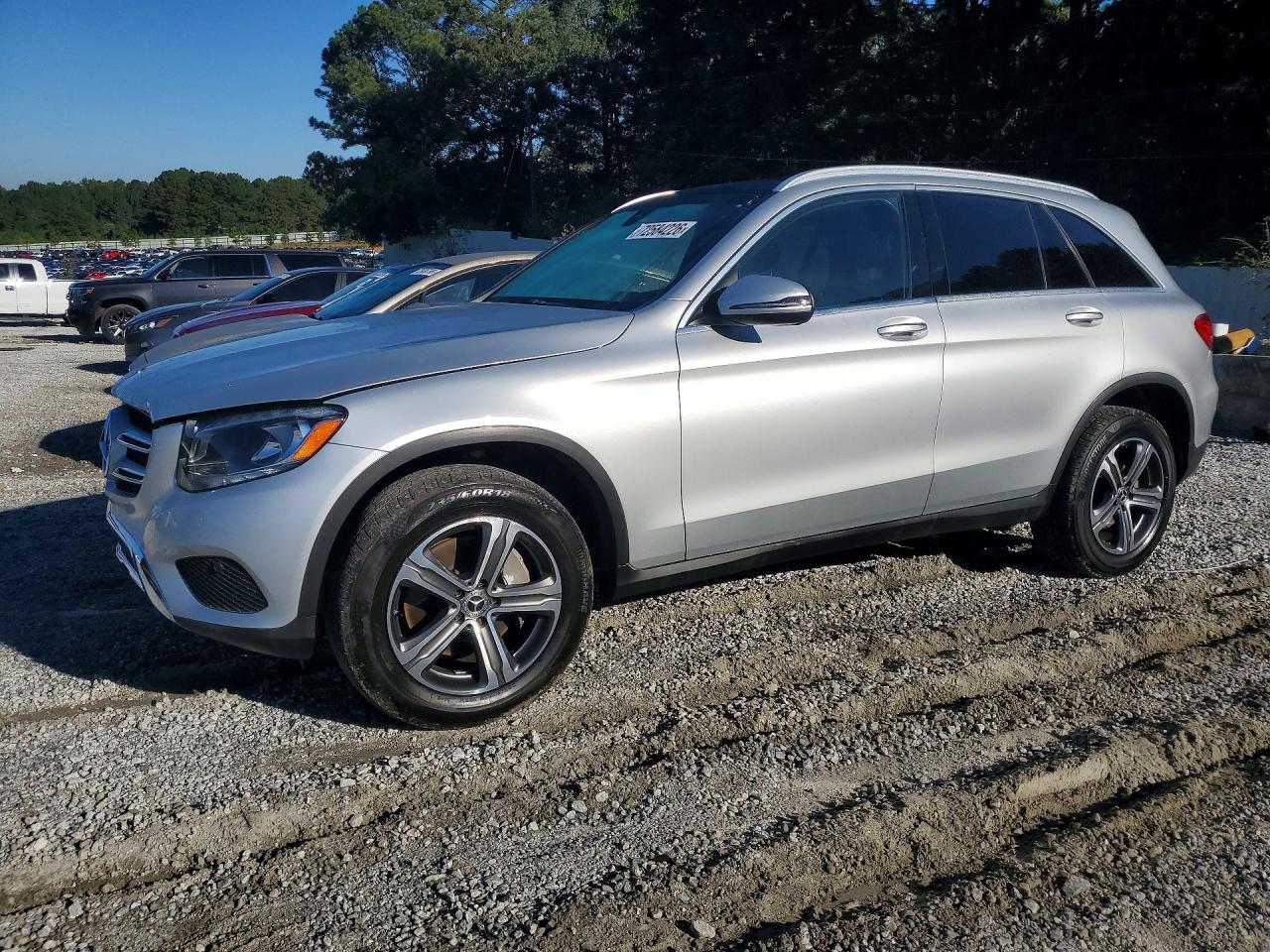 2018 MERCEDES-BENZ GLC GLC 300-4M — Front 3/4