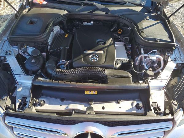 2018 MERCEDES-BENZ GLC GLC 300-4M — Engine bay