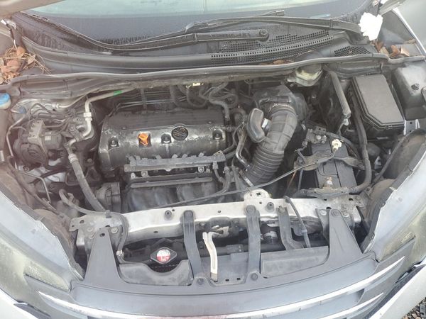 2012 HONDA CRV EX-L — Engine bay