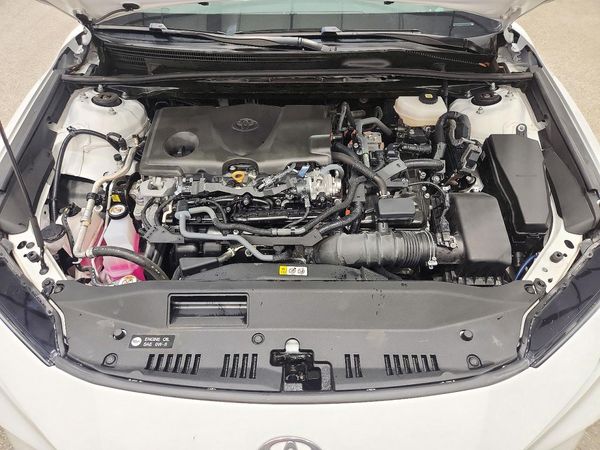2025 TOYOTA CAMRY — Engine bay