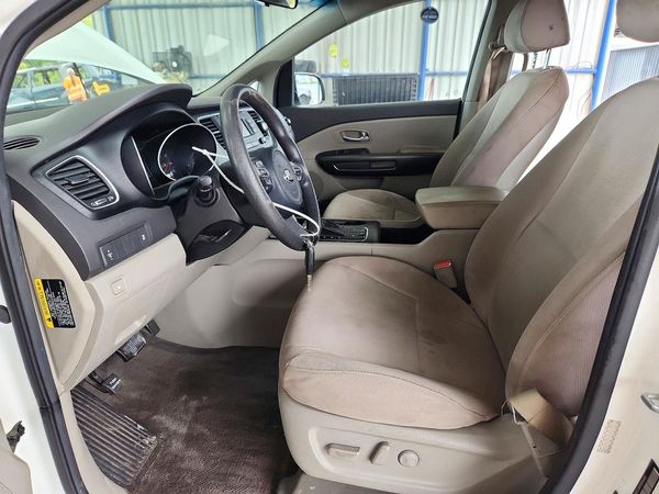 2015 KIA SEDONA GL - Middle-low — DENT