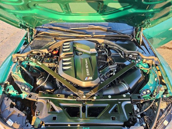 2022 BMW M4 M4 xDrive Competition — Engine bay