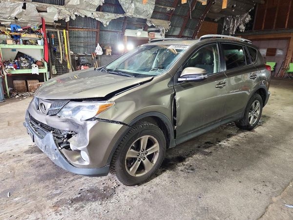 2015 TOYOTA RAV4 XLE (M Grade) — Front 3/4