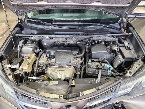 2015 TOYOTA RAV4 XLE (M Grade) — Engine bay