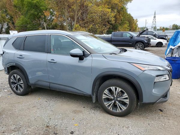 2022 NISSAN ROGUE SV — Passenger 3/4