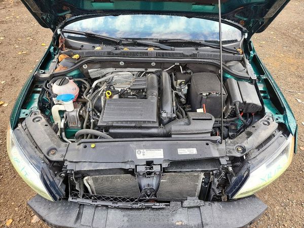 2017 VOLKSWAGEN JETTA SE — Engine bay