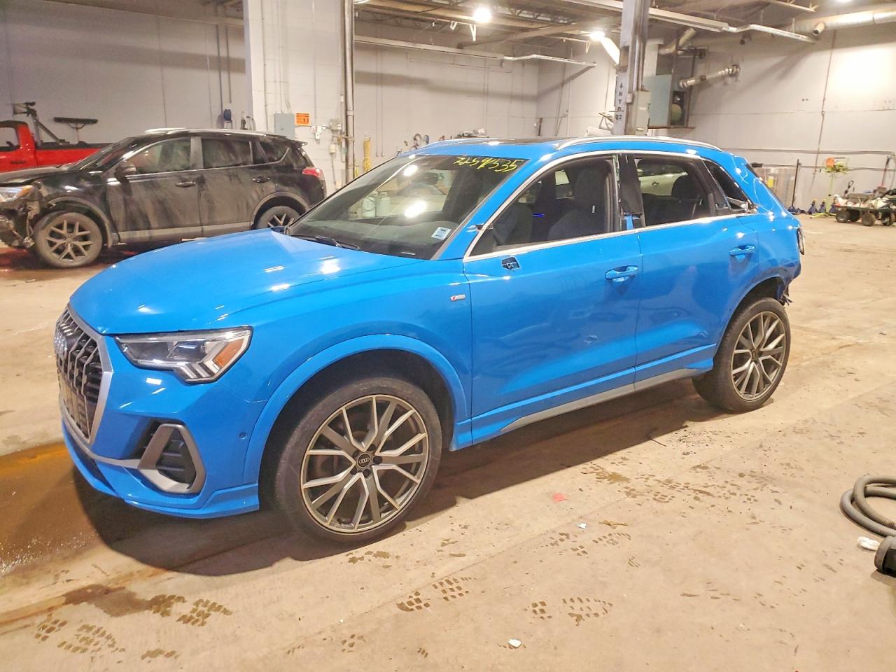 2021 AUDI Q3 quattro Technik