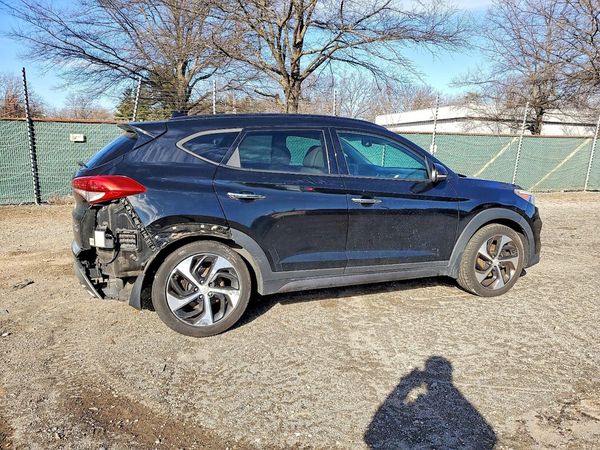 2016 HYUNDAI TUCSON