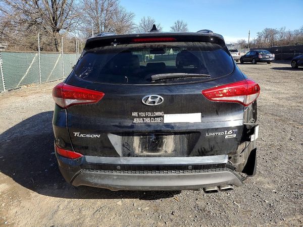 2016 HYUNDAI TUCSON
