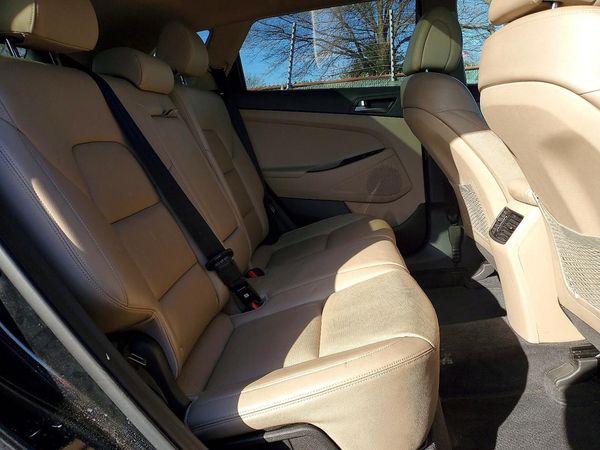 2016 HYUNDAI TUCSON