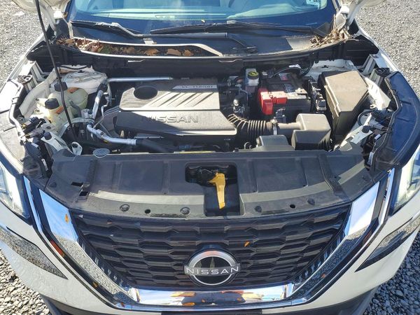 2023 NISSAN ROGUE SV — Engine bay