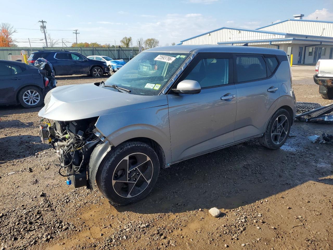 2023 KIA SOUL EX — Front 3/4