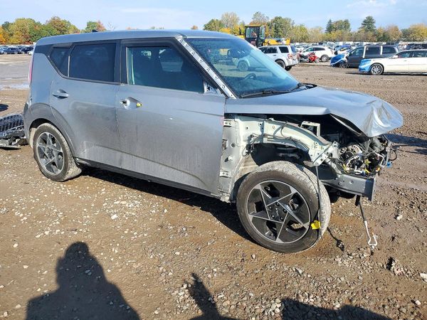 2023 KIA SOUL EX — Passenger 3/4