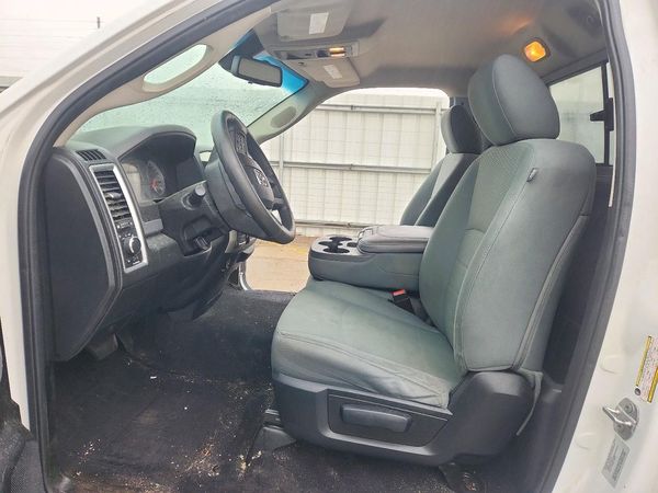 2015 RAM 1500 SLT — DENT