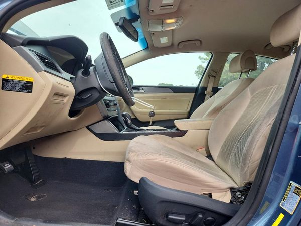 2015 HYUNDAI SONATA SE, ECO — DENT