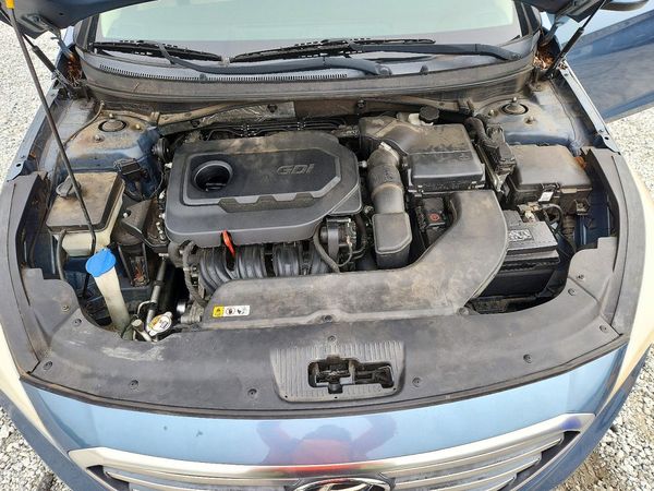2015 HYUNDAI SONATA SE, ECO — Engine bay