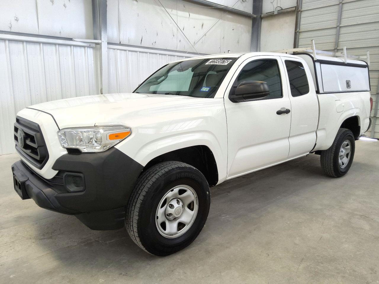 2021 TOYOTA TACOMA SR5 — Front 3/4
