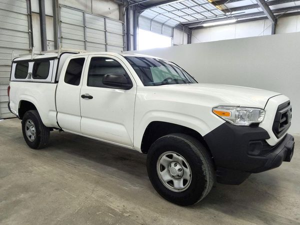 2021 TOYOTA TACOMA SR5 — Passenger 3/4