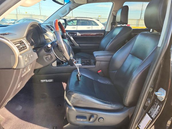 2017 LEXUS GX 460 — DENT