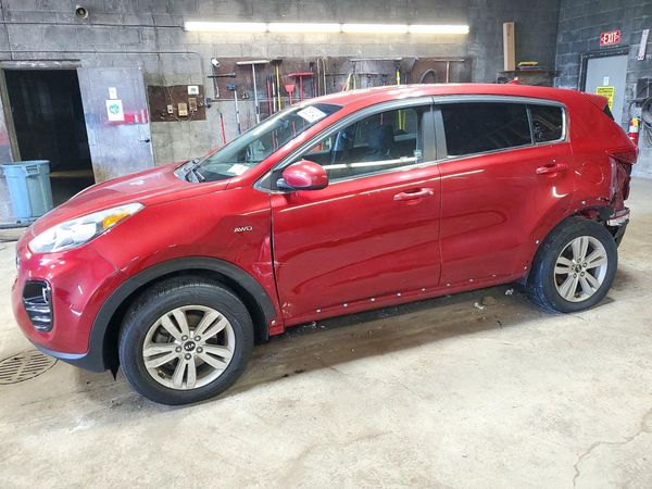 2017 KIA SPORTAGE LX — Front 3/4