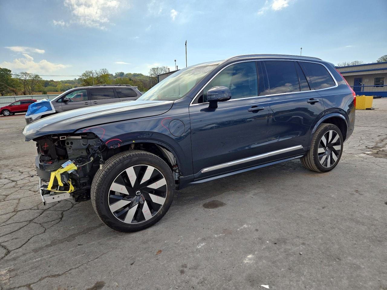 2023 VOLVO XC90 Ultimate Bright — Front 3/4