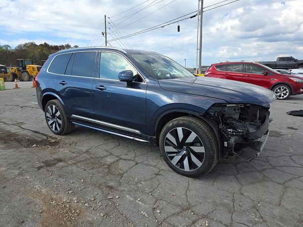 2023 VOLVO XC90 Ultimate Bright — Passenger 3/4