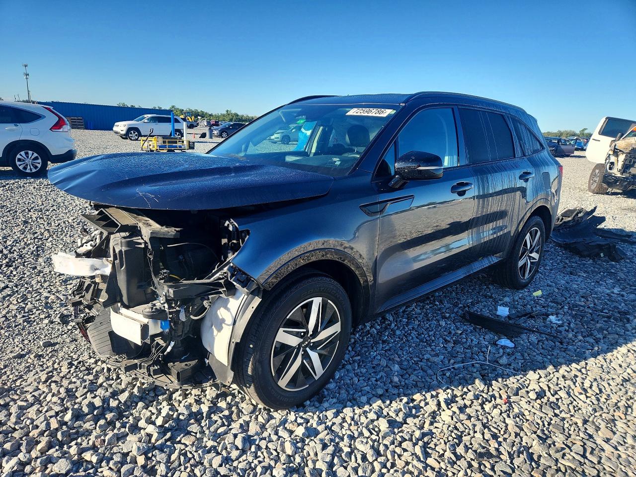 2023 KIA SORENTO S — Front 3/4