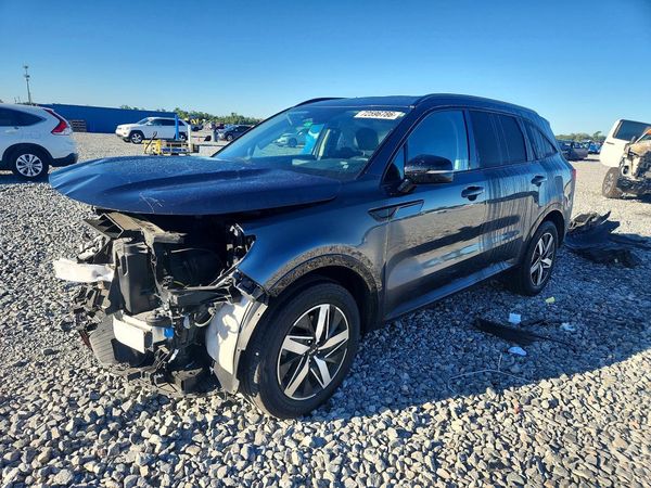 2023 KIA SORENTO S — Front 3/4