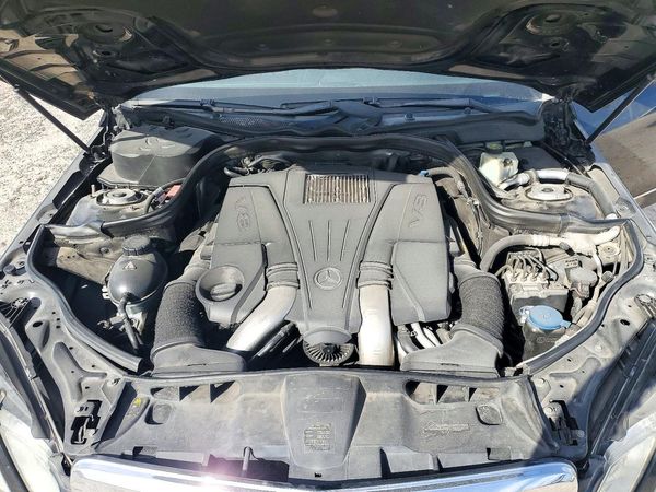 2012 MERCEDES-BENZ E E550 4-MATIC — Engine bay