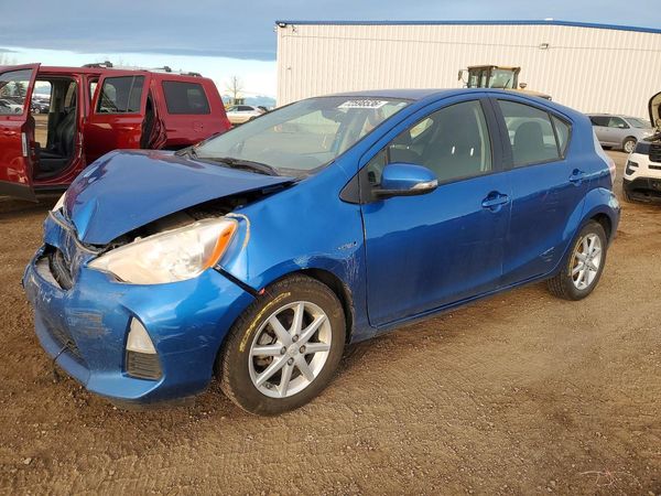 2012 TOYOTA PRIUS — Front 3/4