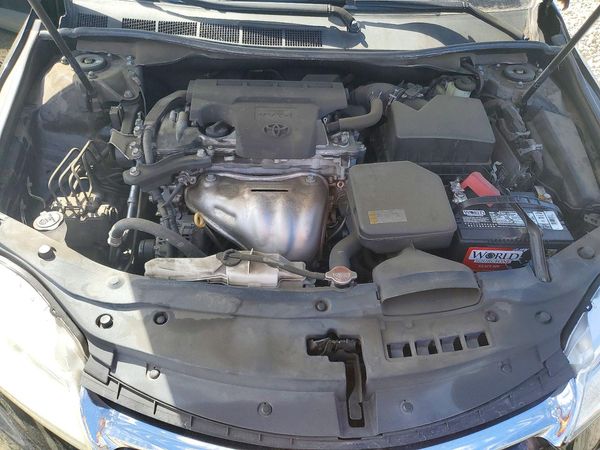 2016 TOYOTA CAMRY — Engine bay