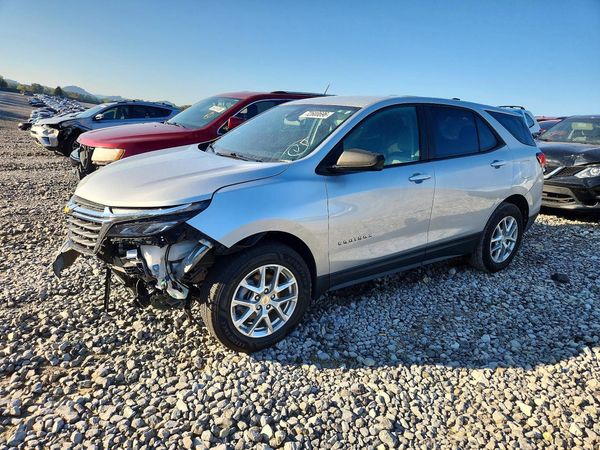 2022 CHEVROLET EQUINOX LS — Front 3/4