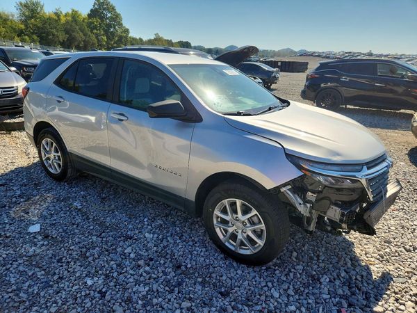 2022 CHEVROLET EQUINOX LS — Passenger 3/4